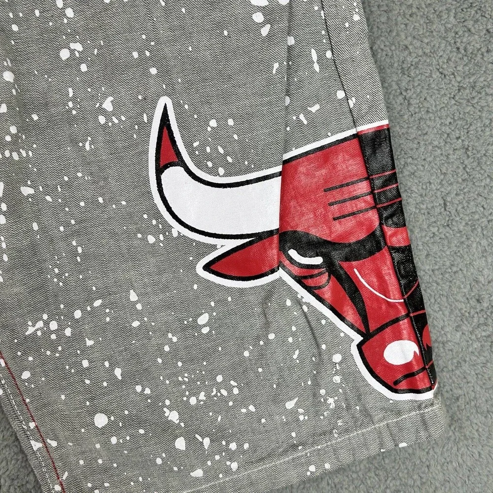 Diamond‎ Stash Shorts Mens Size 36 Gray & White Paint Splatter Chicago Bulls